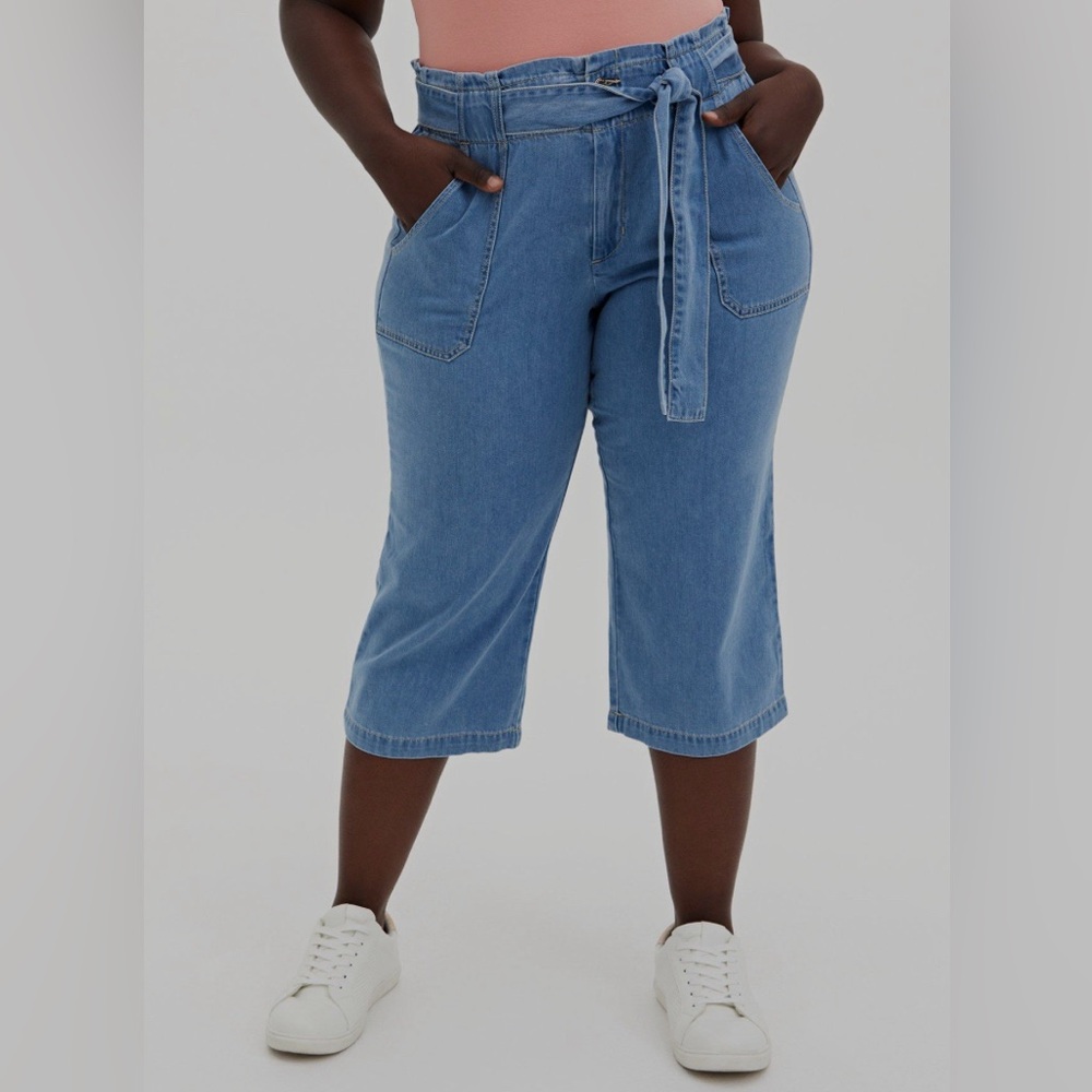 Torrid Wide Leg Paper bag Waist Crop Chambray Pants Size 24 NEW W Tag
